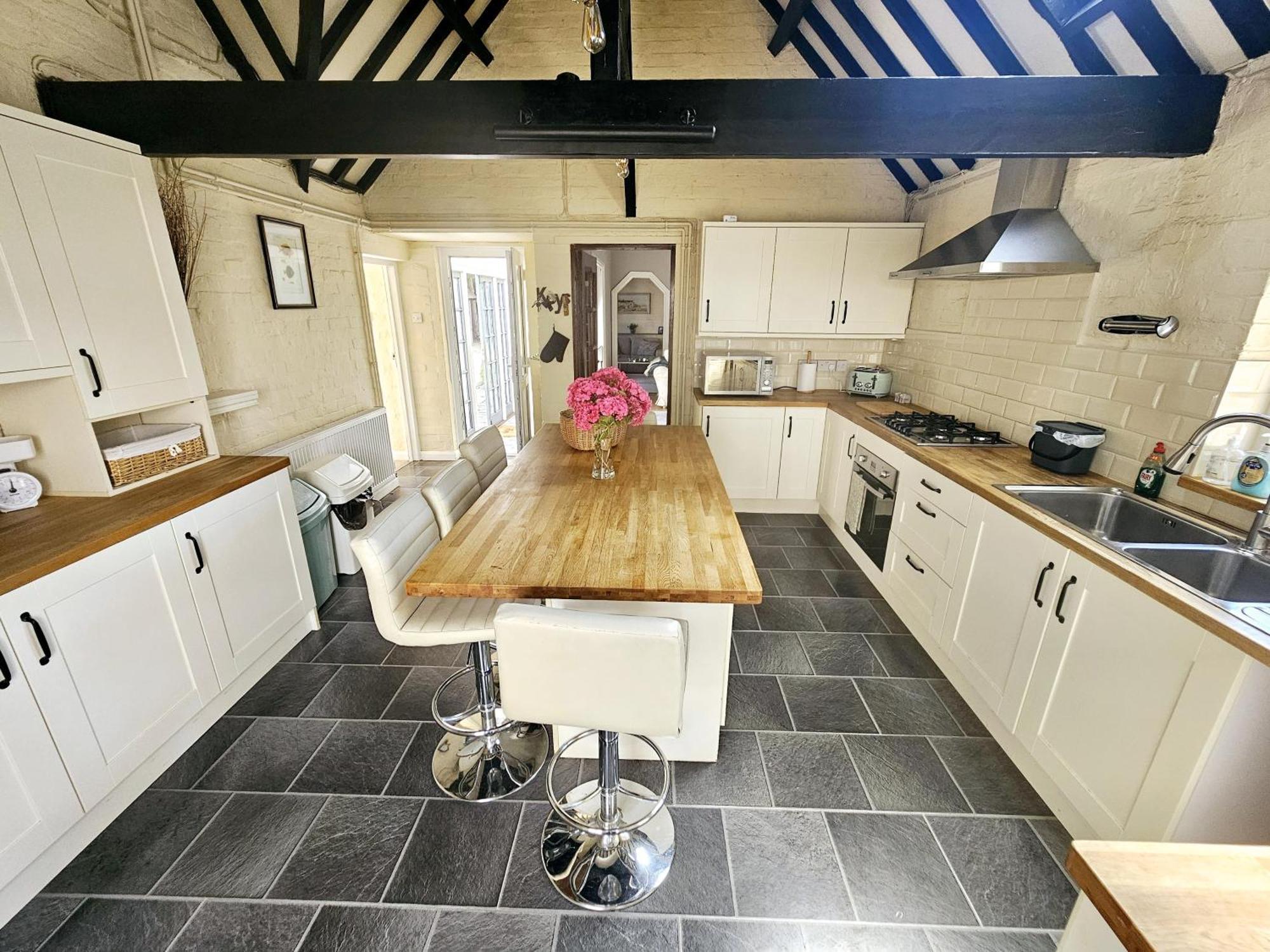 English Farmhouse Cottage Guildford Exterior photo