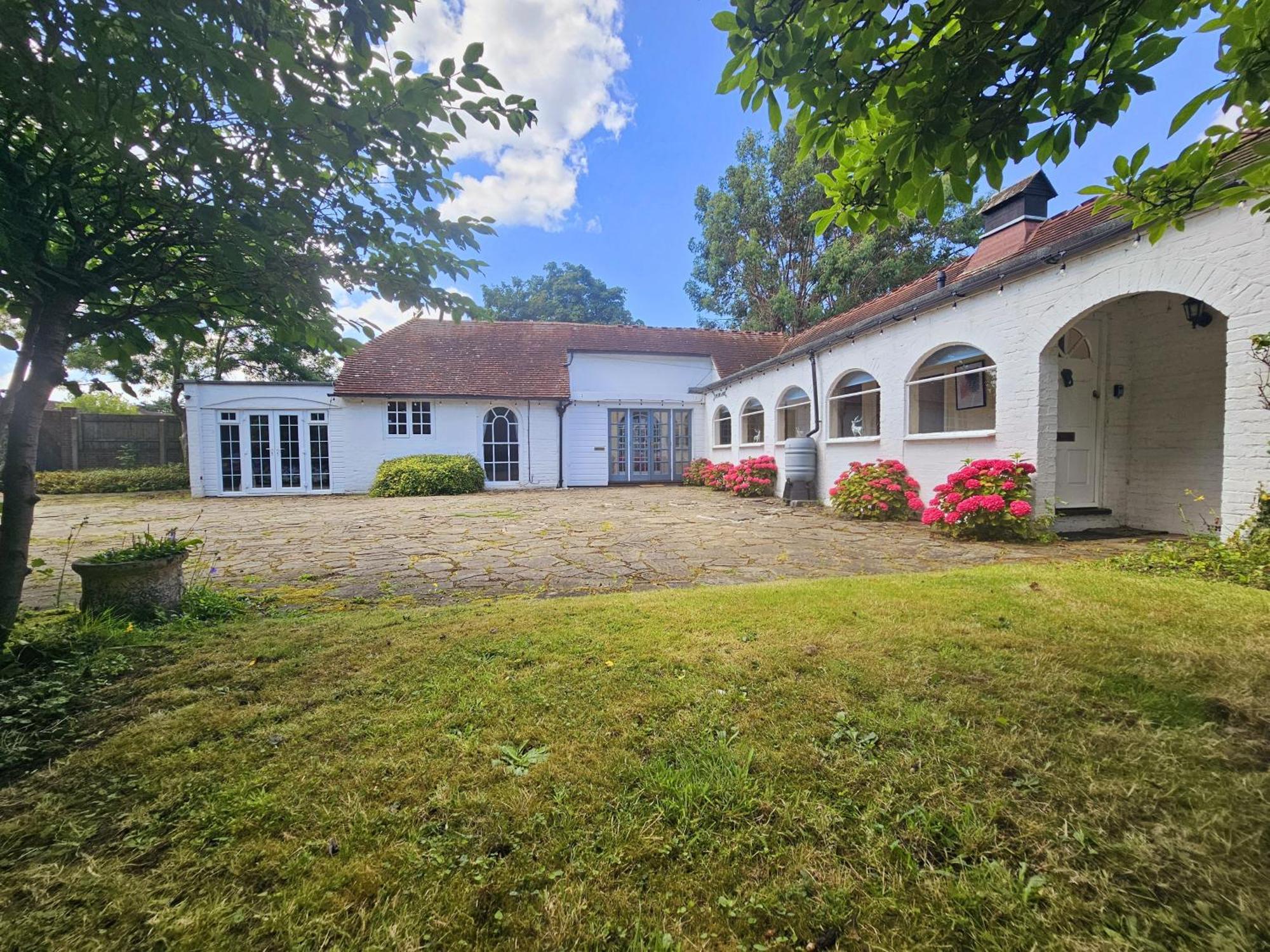 English Farmhouse Cottage Guildford Exterior photo